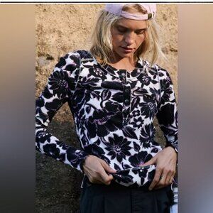 Floral Long Sleeve Top - Black and White